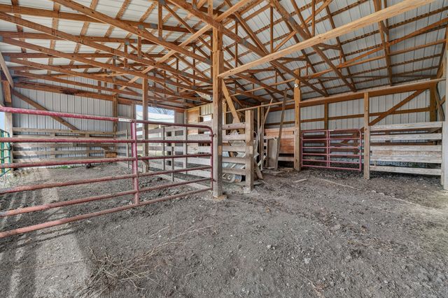 679 Howell Hill Rd, Flintville, TN 37335