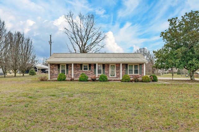 679 Howell Hill Rd, Flintville, TN 37335