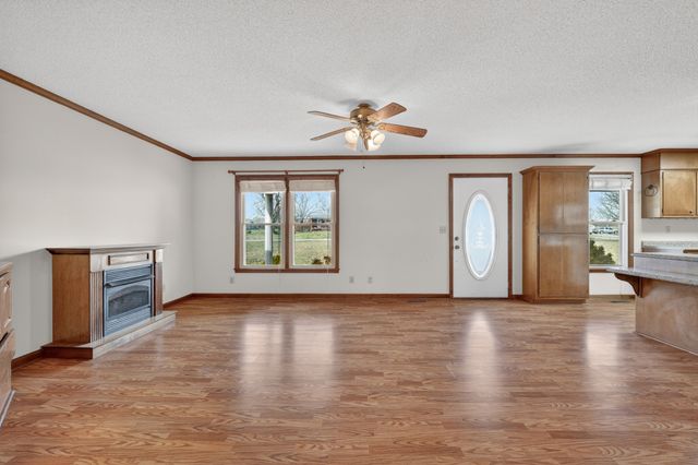 679 Howell Hill Rd, Flintville, TN 37335