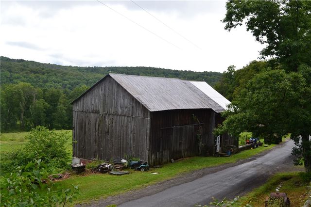 833 Biffar Road, Hancock, NY 12760