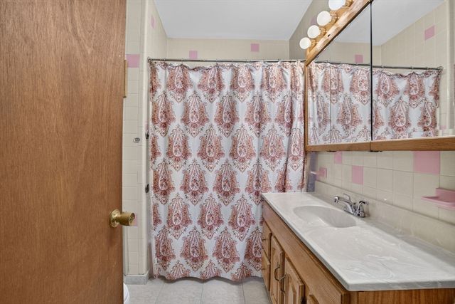549 Main St, Medford, MA 02155