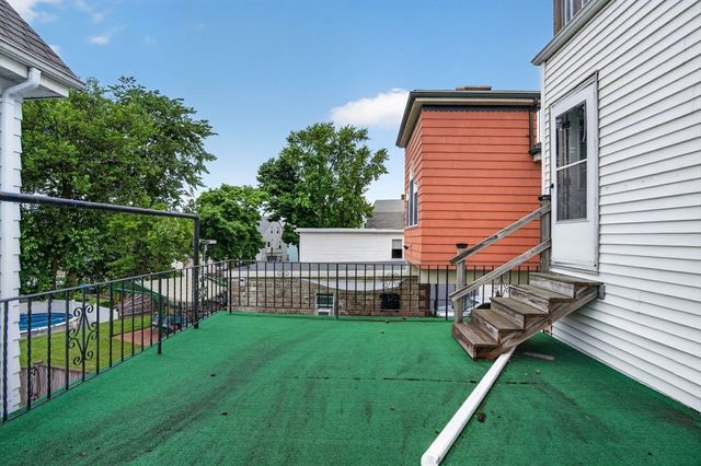549 Main St, Medford, MA 02155