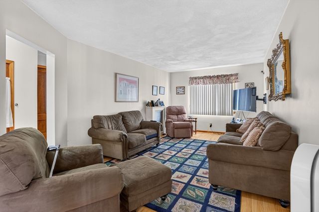 549 Main St, Medford, MA 02155