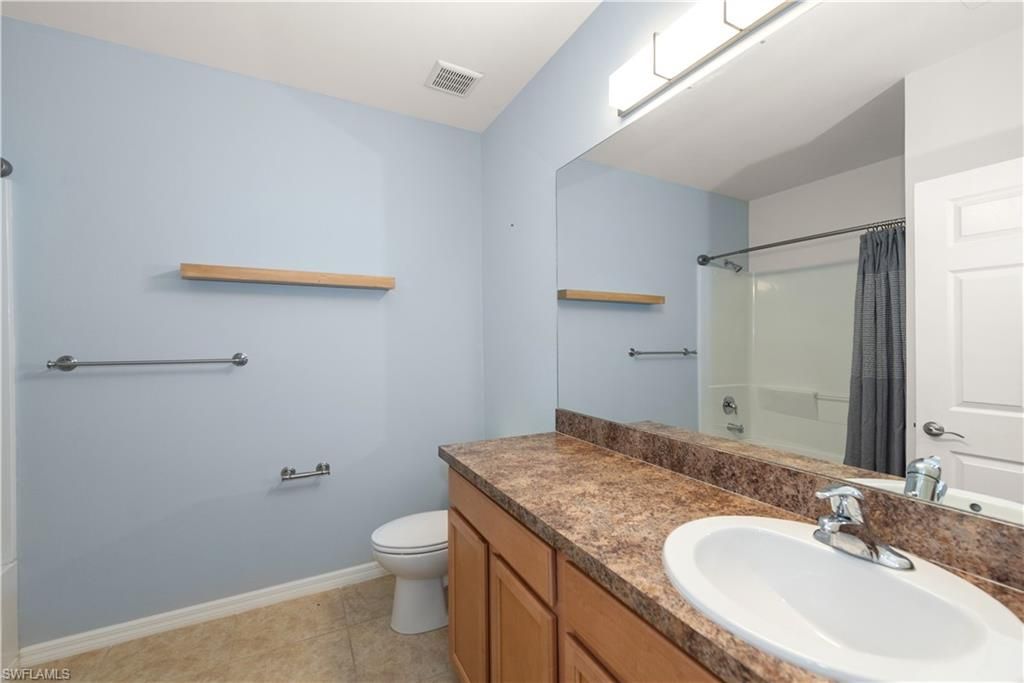 Image 22 of property listing at 2701 SW 4th PL, Cape Coral, FL 33914