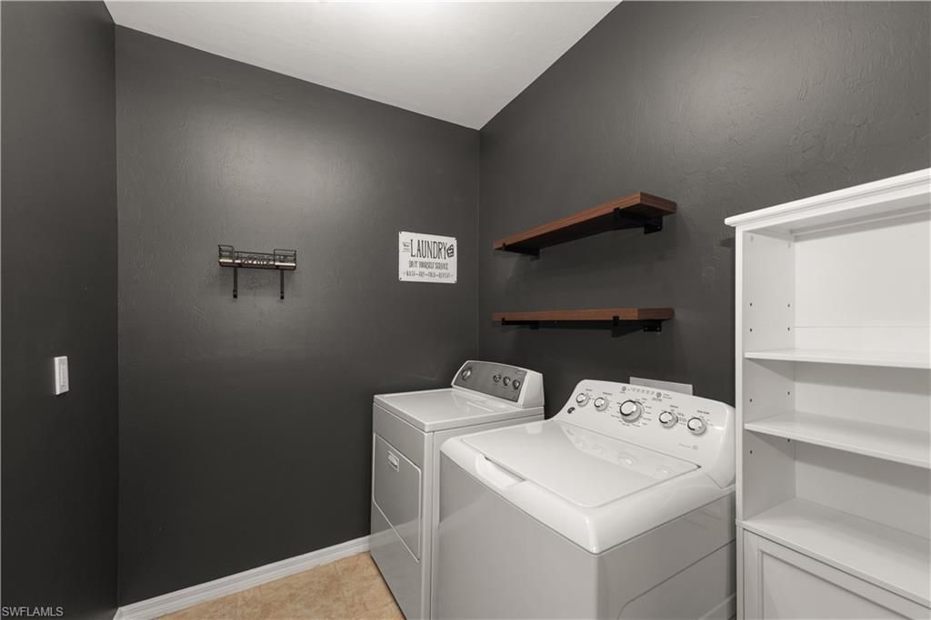 Image 29 of property listing at 2701 SW 4th PL, Cape Coral, FL 33914