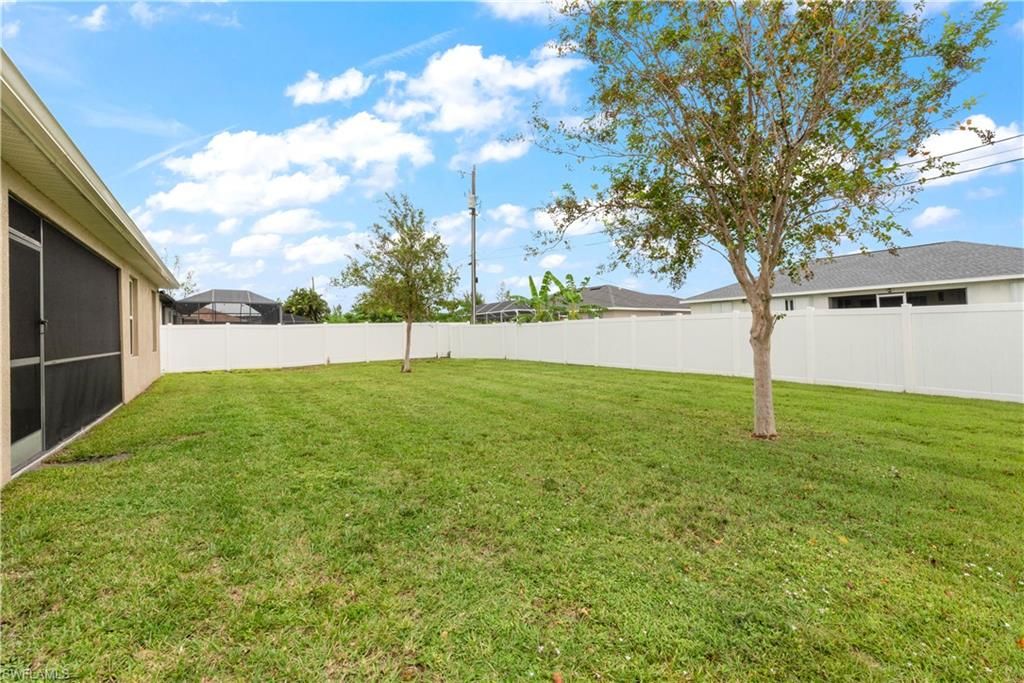 Image 30 of property listing at 2701 SW 4th PL, Cape Coral, FL 33914