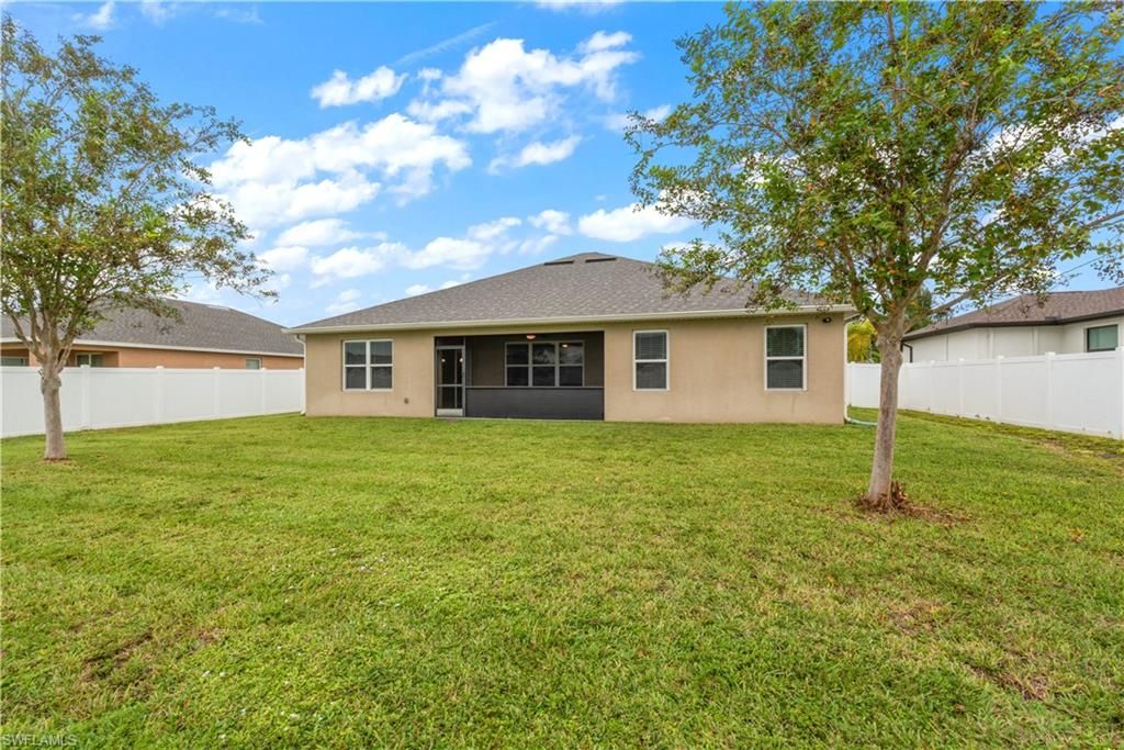Image 31 of property listing at 2701 SW 4th PL, Cape Coral, FL 33914