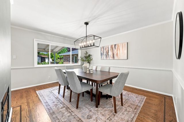 711 La Sierra Dr, Sacramento, CA 95864