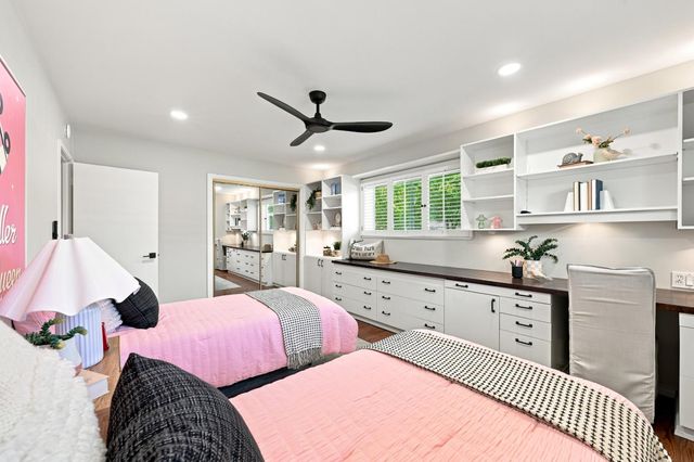 711 La Sierra Dr, Sacramento, CA 95864