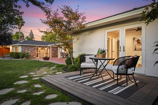 711 La Sierra Dr, Sacramento, CA 95864