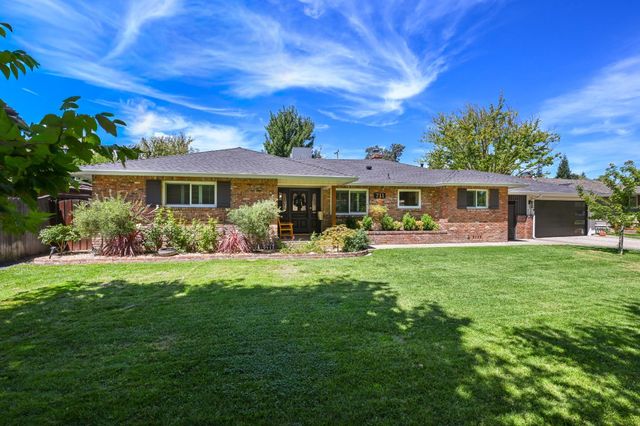 711 La Sierra Dr, Sacramento, CA 95864