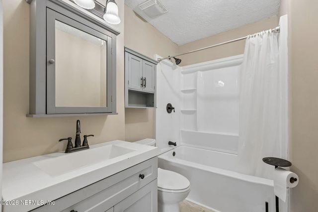 1009 CALHOUN Street, Fernandina Beach, FL 32034