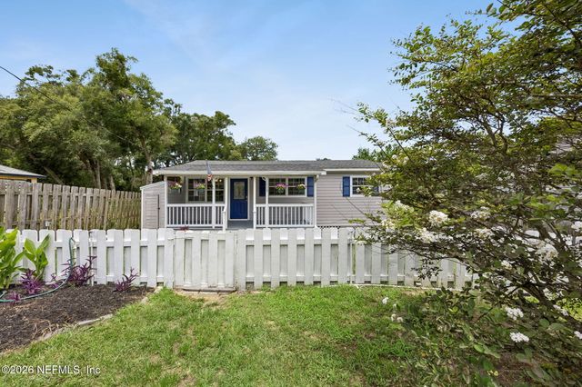 1009 CALHOUN Street, Fernandina Beach, FL 32034