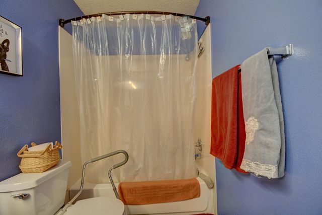 8309 Casa Gris Court NW, Albuquerque, NM 87120