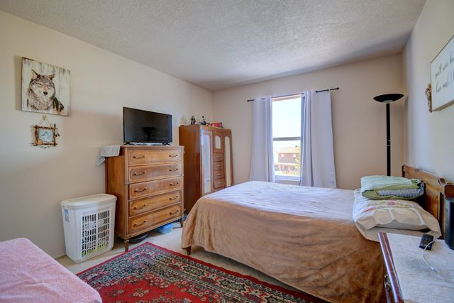 8309 Casa Gris Court NW, Albuquerque, NM 87120