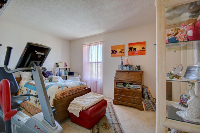 8309 Casa Gris Court NW, Albuquerque, NM 87120