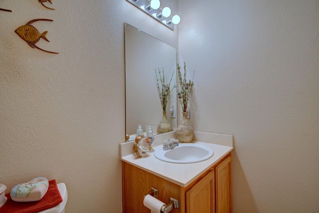 8309 Casa Gris Court NW, Albuquerque, NM 87120