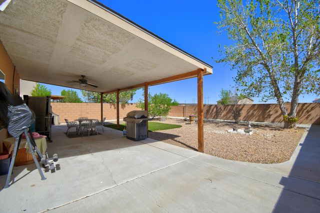 8309 Casa Gris Court NW, Albuquerque, NM 87120