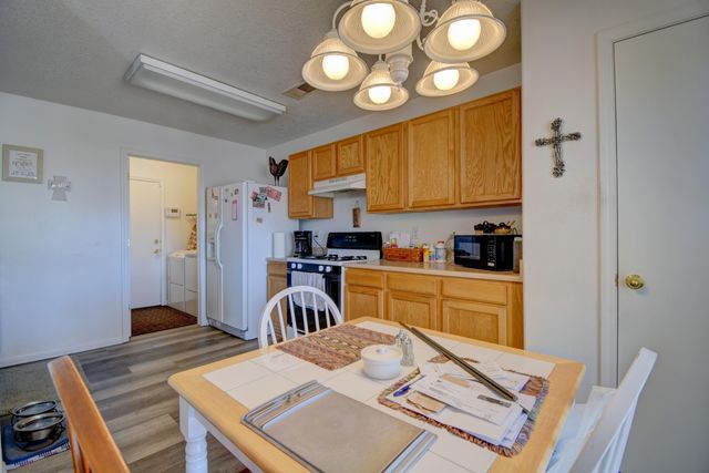 8309 Casa Gris Court NW, Albuquerque, NM 87120