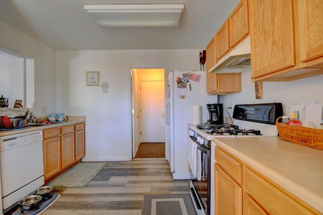 8309 Casa Gris Court NW, Albuquerque, NM 87120