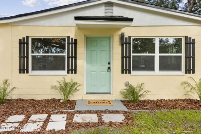 14051 CLARIDGE Road N, Jacksonville, FL 32250