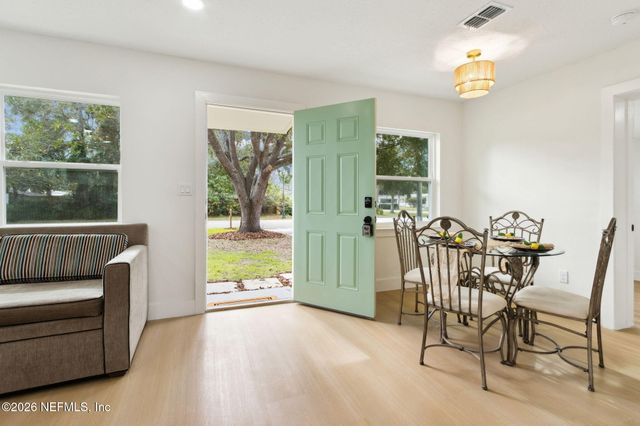 14051 CLARIDGE Road N, Jacksonville, FL 32250