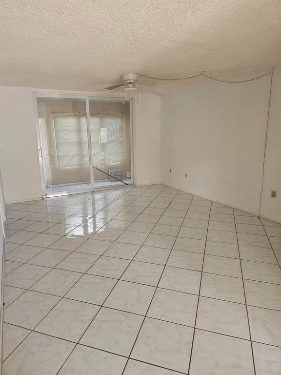 8060 Sunrise Lakes Drive E 109, Sunrise, FL 33322