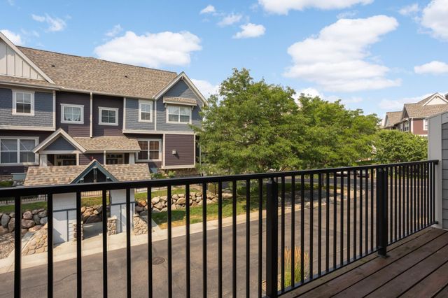15558 Eagle Ridge Road 1305, Apple Valley, MN 55124