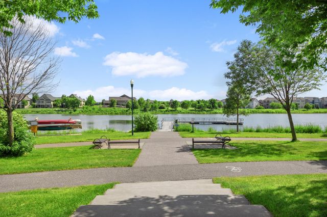 15558 Eagle Ridge Road 1305, Apple Valley, MN 55124