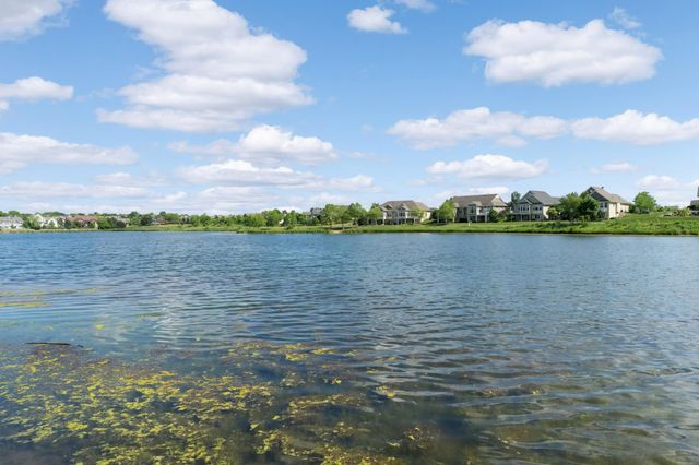 15558 Eagle Ridge Road 1305, Apple Valley, MN 55124