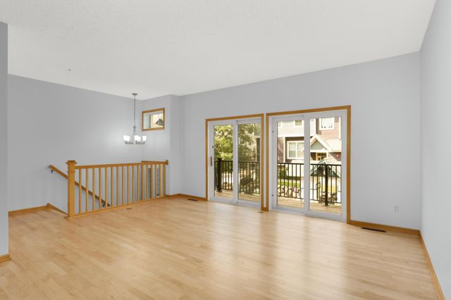 15558 Eagle Ridge Road 1305, Apple Valley, MN 55124