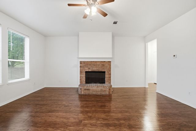 100 Bob White Drive, Red Oak, TX 75154