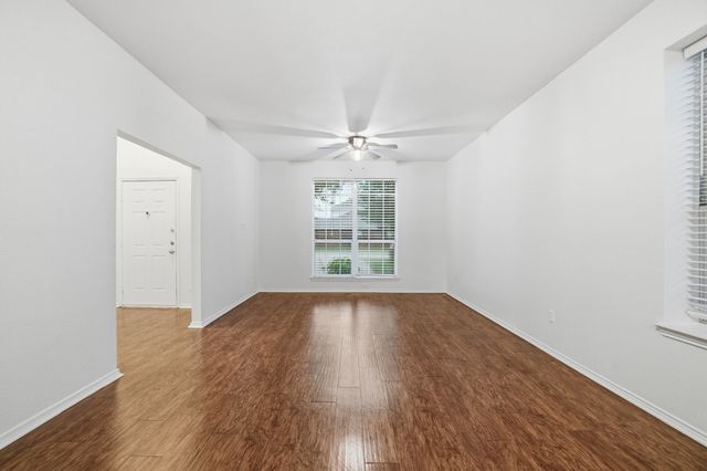 100 Bob White Drive, Red Oak, TX 75154