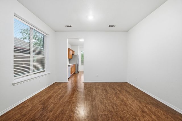 100 Bob White Drive, Red Oak, TX 75154