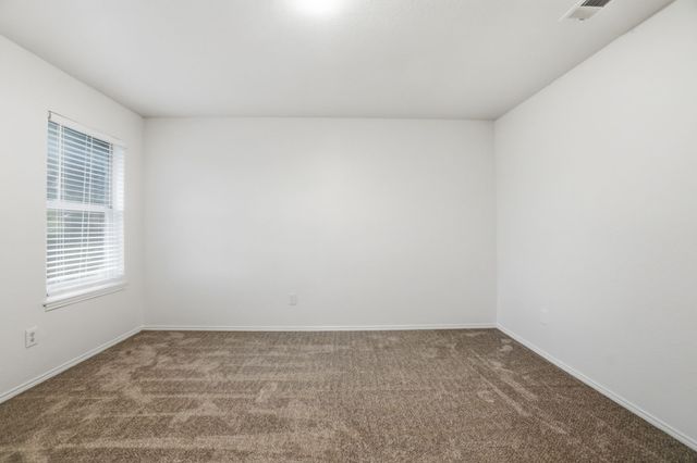 100 Bob White Drive, Red Oak, TX 75154