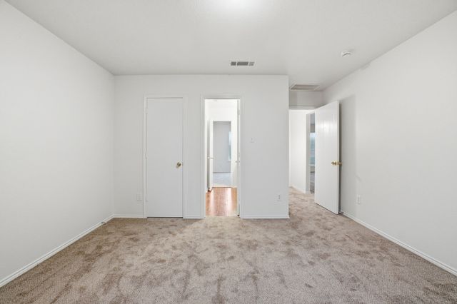 100 Bob White Drive, Red Oak, TX 75154