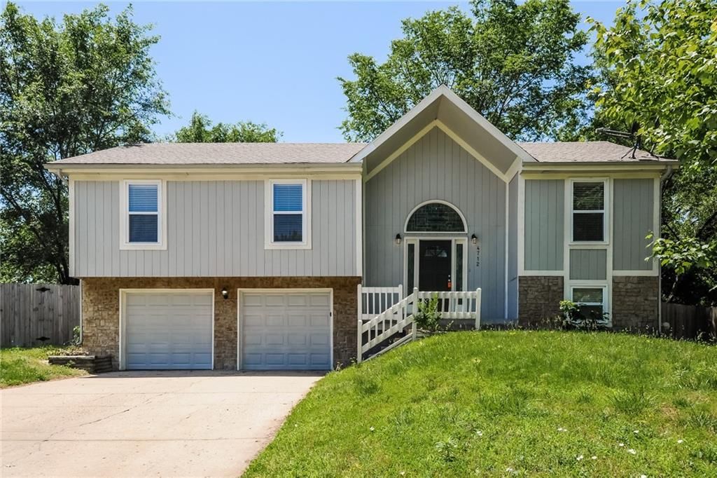 4712 Halsey Street, Shawnee, KS 66216