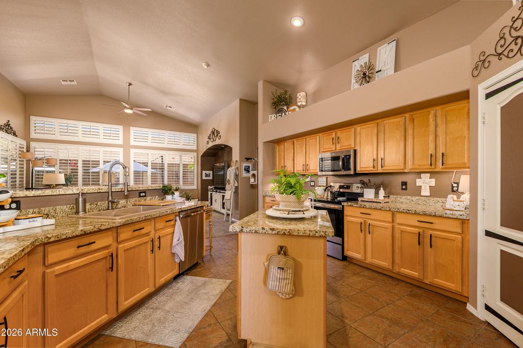 17949 W UDALL Drive, Surprise, AZ 85374 — photo 4