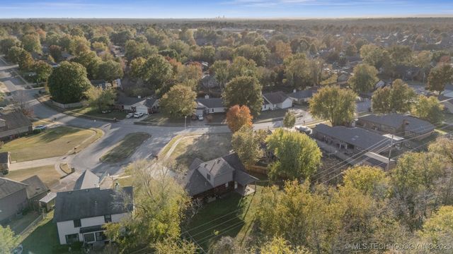 10811 E 101st Street North, Owasso, OK 74055