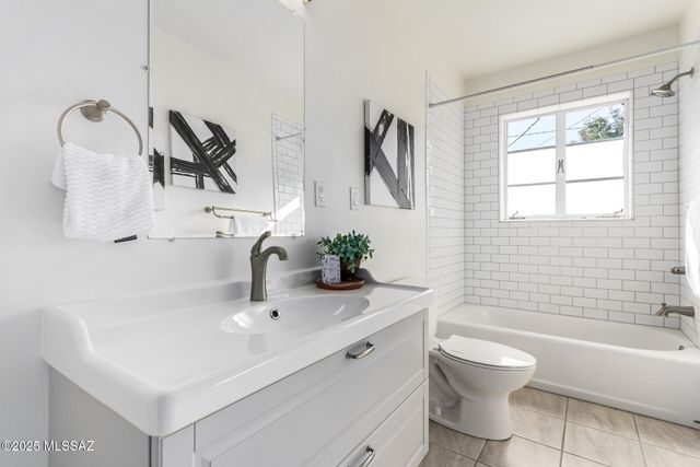 3300 E Lester Street, Tucson, AZ 85716