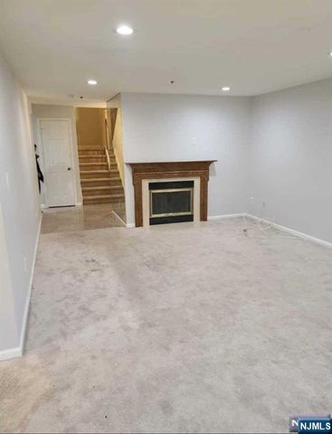 1209 Faulkner Court, Mahwah, NJ 07430