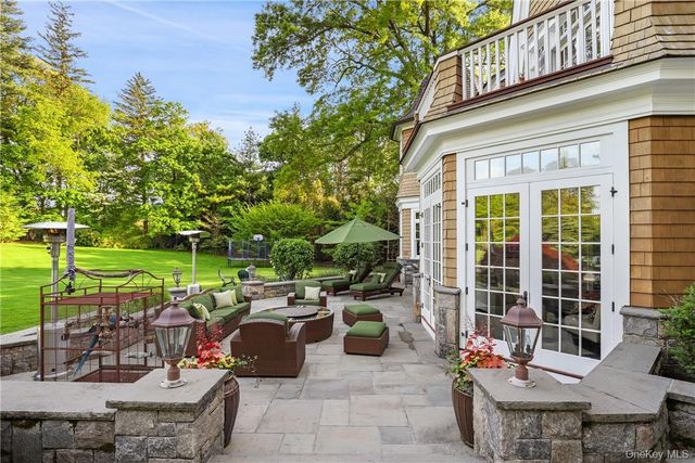 9 Meadow Lane, Purchase, NY 10577