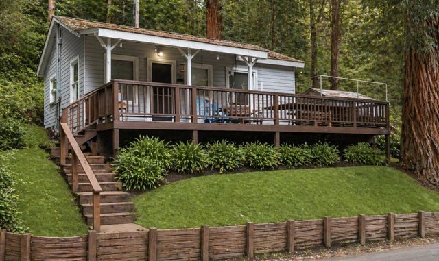 208 Cloister Lane, Aptos, CA 95003