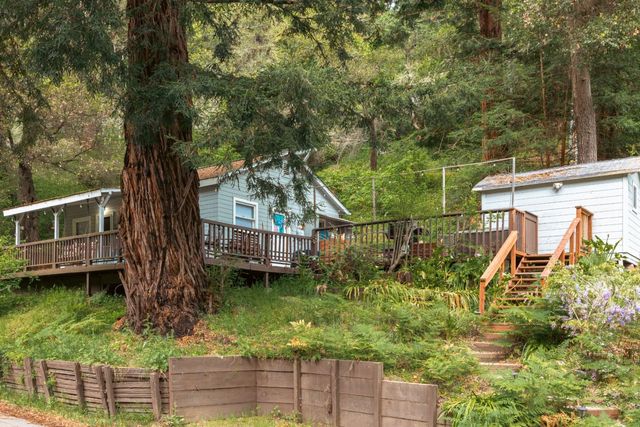 208 Cloister Lane, Aptos, CA 95003