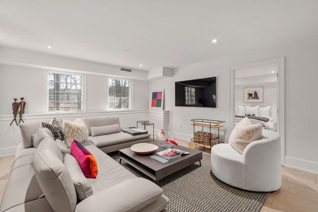 338 Boylston St C, Newton, MA 02459