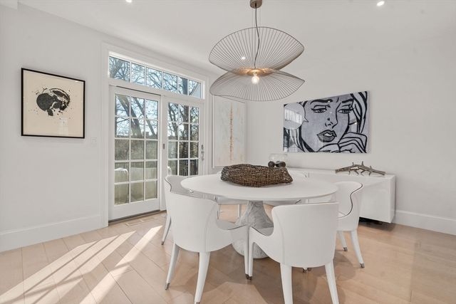 338 Boylston St C, Newton, MA 02459