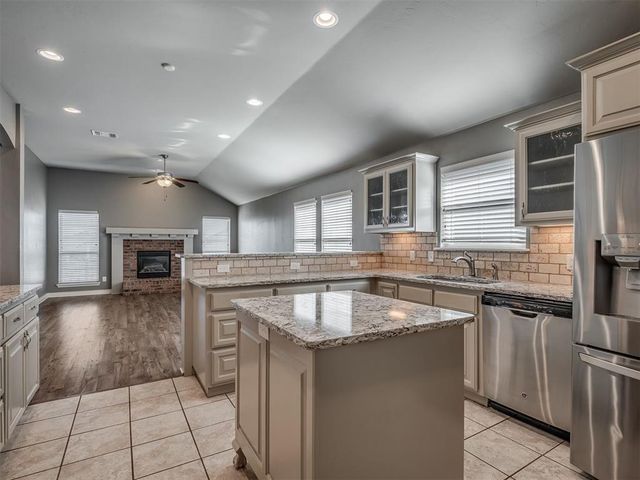 3805 Kings Canyon Road, Norman, OK 73071