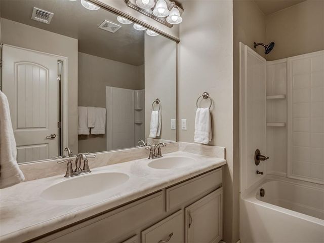 3805 Kings Canyon Road, Norman, OK 73071