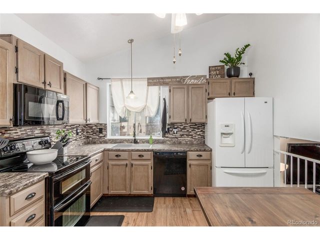 4219 S Halifax Ct, Aurora, CO 80013