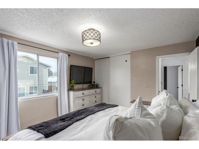 4219 S Halifax Ct, Aurora, CO 80013